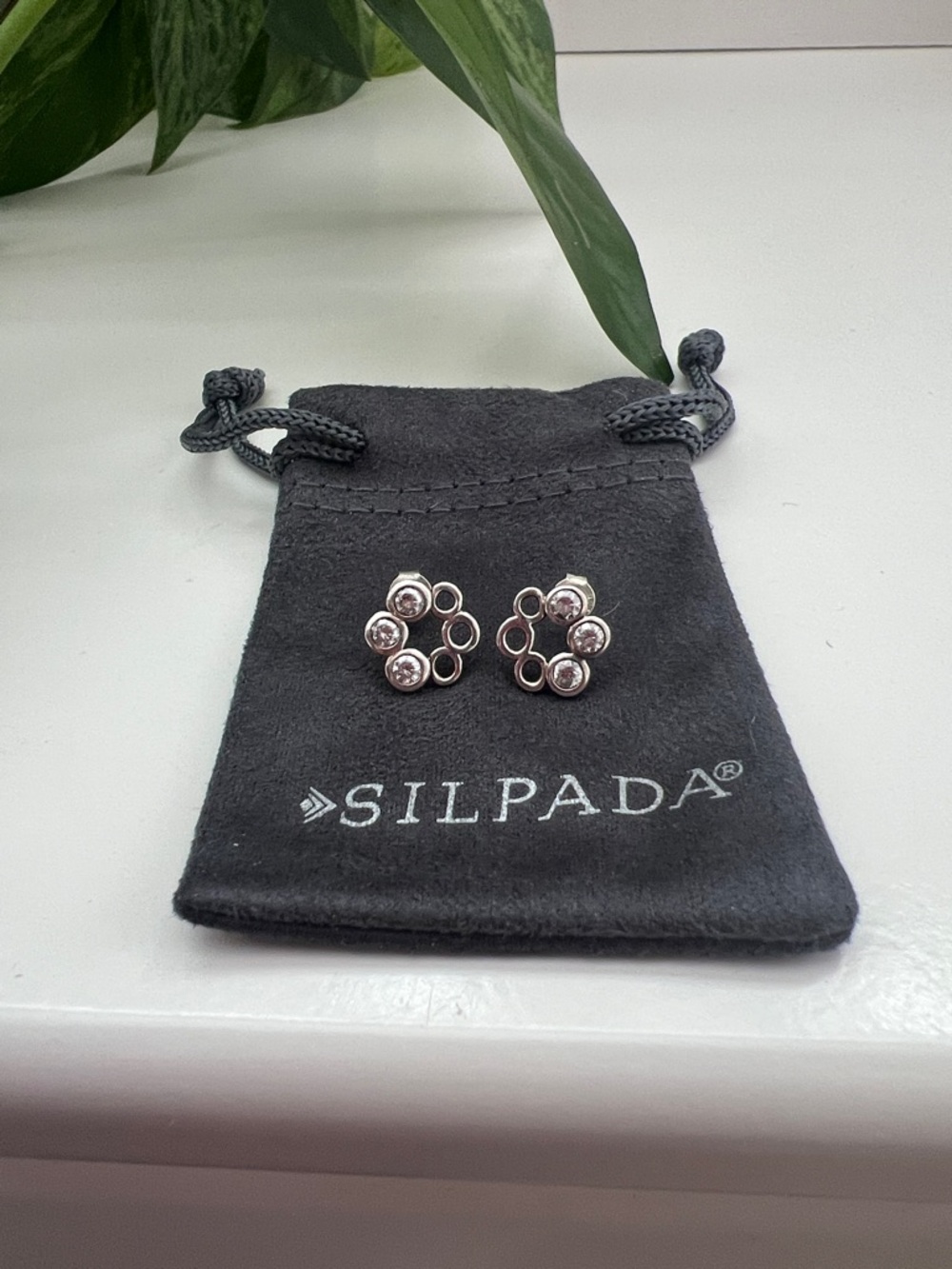 Rare Silpada LE CIRCLETTE Stud Earrings